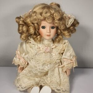Vintage Collector's Choice Animated Musical Porcelain Doll Series By Dandee